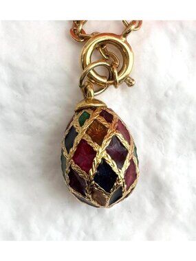 Joan Rivers Guilloche Enameled Diamond Shaped Gold Toned Vintage Pendant | Charm